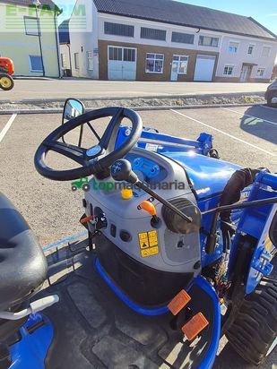 Tractor agrícola - New Holland - boomer 25