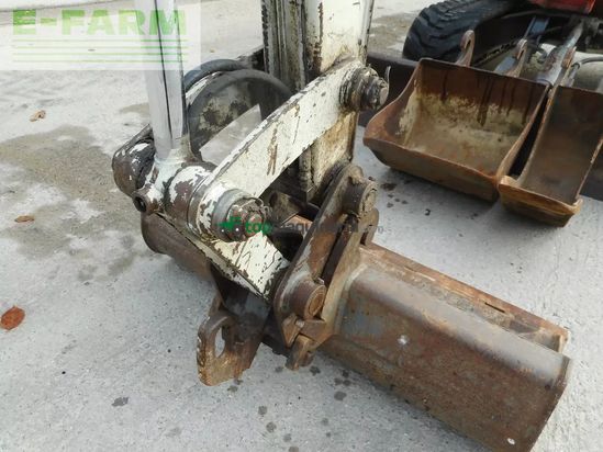 Excavadora - Takeuchi - tb 235 ( 3.530kg ) hydr. sw + 3 löffel