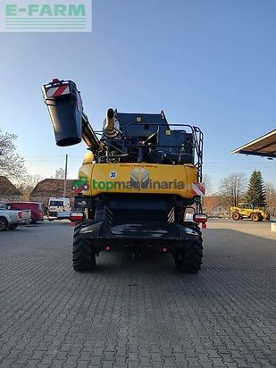 Cosechadora de Cereal - New Holland - cr 8.80