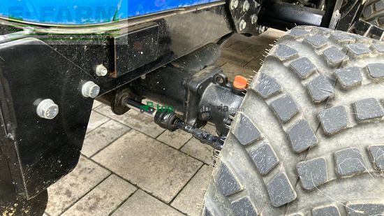 Tractor agrícola - New Holland - Boomer 25