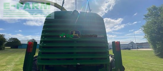 Cosechadora de Cereal - John Deere - 7700