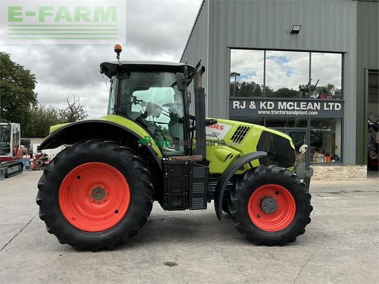 Tractor agrícola - Claas - 810 axion tractor (st27040)