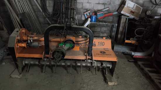 Trituradora - Autoalimentada 1.8