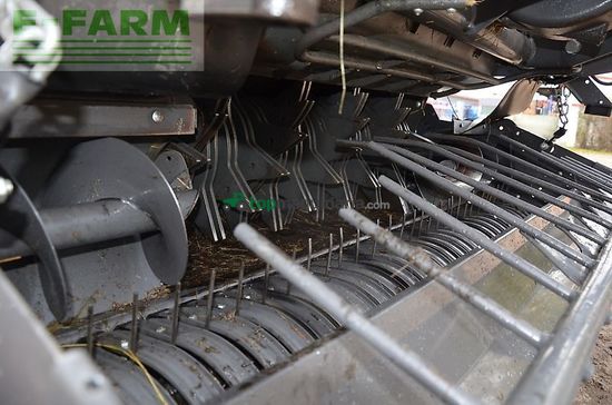 Empacadora gigant - Claas - variant 585 rc pro