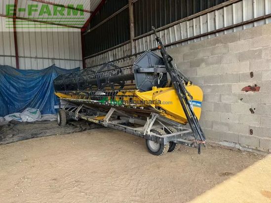 Cosechadora de Cereal - New Holland - cr 8.80