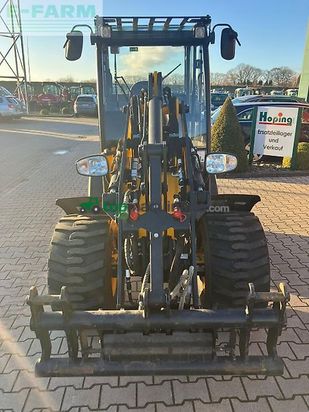 Minicargadora - JCB - 403 (kabine)