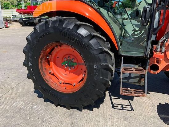 Tractor agrícola - Kubota - m7060 tractor (st23817)