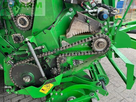 Empacadora gigant - John Deere - v451r