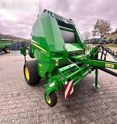 Empacadora gigant - John Deere - v461m