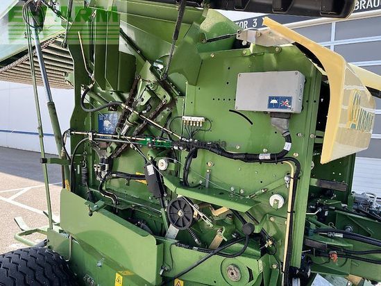 Empacadora gigant - Krone - fortima v 1800 mc
