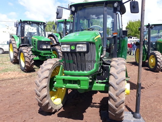 Tractor agrícola - John Deere - 5083 E