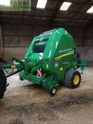 Empacadora gigant - John Deere - v 451 m