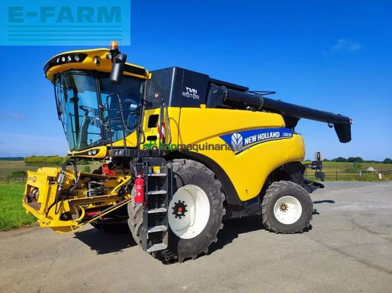 Cosechadora de Cereal - New Holland - cr8.90