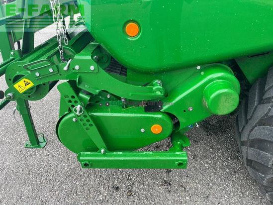 Empacadora gigant - McHale - f5600