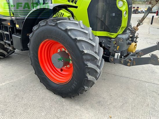 Tractor agrícola - Claas - 650 arion tractor (st26102)