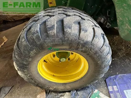 Empacadora gigant - John Deere - v461m