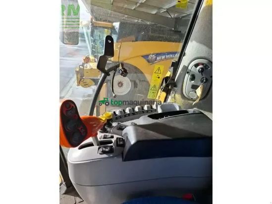 Cosechadora de Cereal - New Holland - cr9080