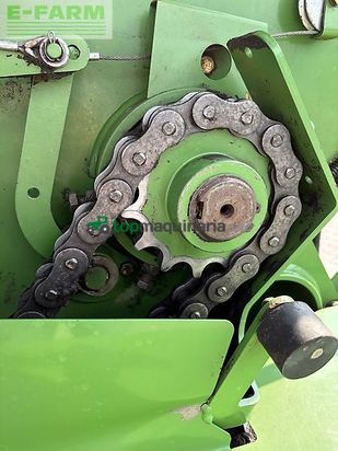 Empacadora gigant - Krone - comprima v 210 xc