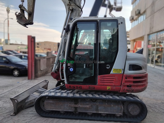 Miniexcavadora TAKEUCHI TB290