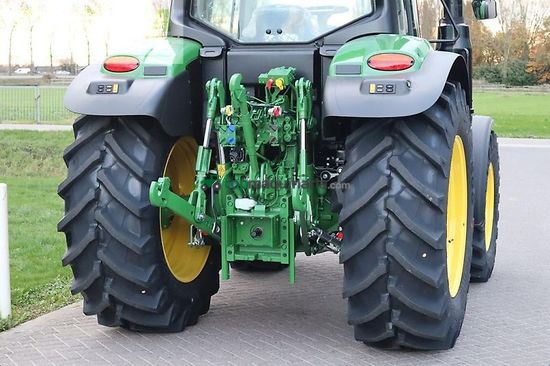 Tractor agrícola - John Deere - 6m 125 traktor