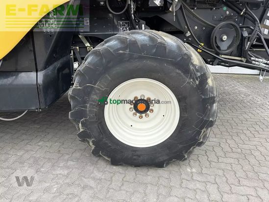 Cosechadora de Cereal - New Holland - cr 10.90
