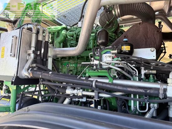Cosechadora de Cereal - John Deere - 8300