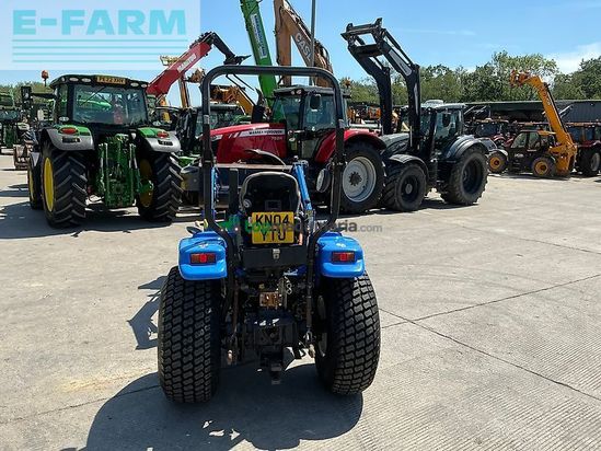 Tractor agrícola - New Holland - tc27d compact tractor (st27187)
