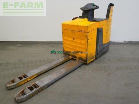 Elevadora - Jungheinrich - ere225