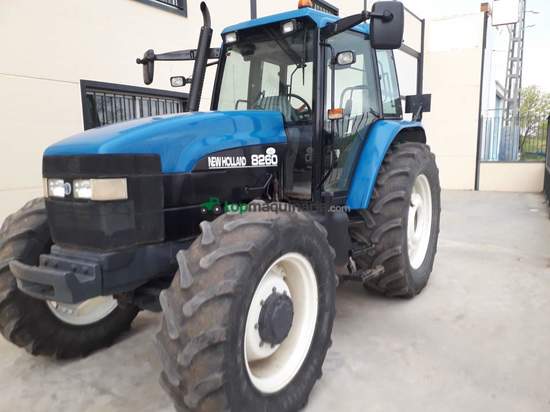 Tractor agrícola - New Holland - 8260
