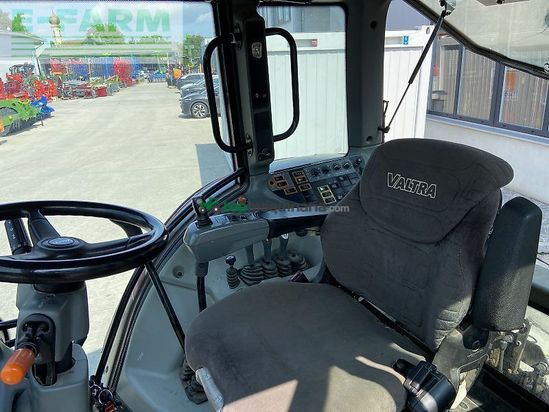 Tractor agrícola - Valtra - n 121 hi-tech