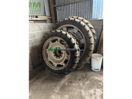 Tractor agrícola - John Deere - 6520