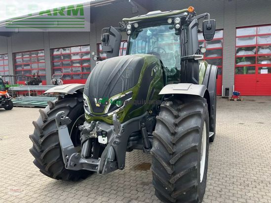 Tractor agrícola - Valtra - t215 d mit rüfa und fk