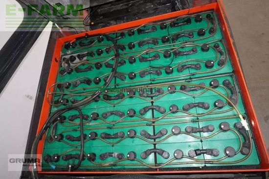 Elevadora - Linde - e 35 hl 387