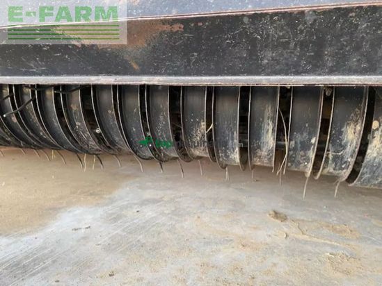 Empacadora gigant - New Holland - br6090