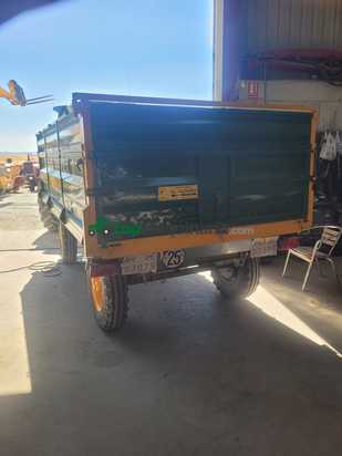 Remolque agrícola basculante 5-6 tn