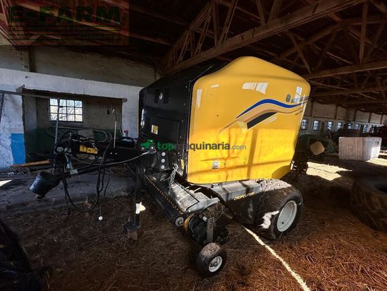 Empacadora gigant - New Holland - br 6090 / roll-bar 125