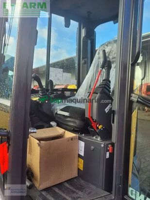 Excavadora - New Holland - e55d