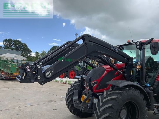 Tractor agrícola - Valtra - n175 unlimited tractor (st26881)