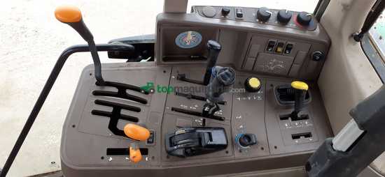 Tractor agrícola - John Deere - 6230 con pala Tenias