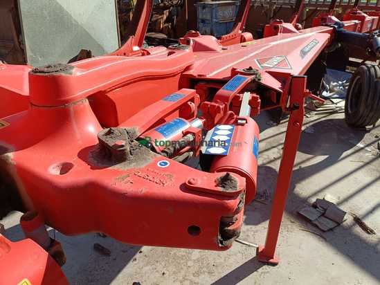 Arado pentasurco Kuhn Modelo VM1534E/5H102