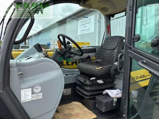 Telescopica - New Holland - th 7.42