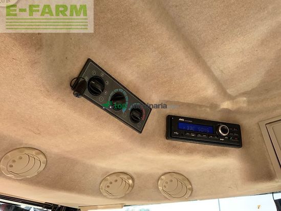 Tractor agrícola - Massey Ferguson - 6714s dyna 6 tractor (st25200)