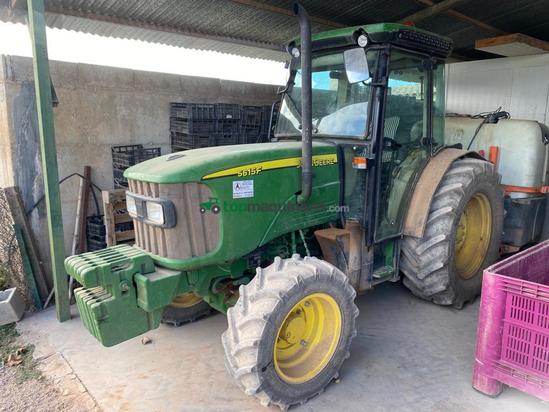 Tractor agrícola - John Deere - 5615F 