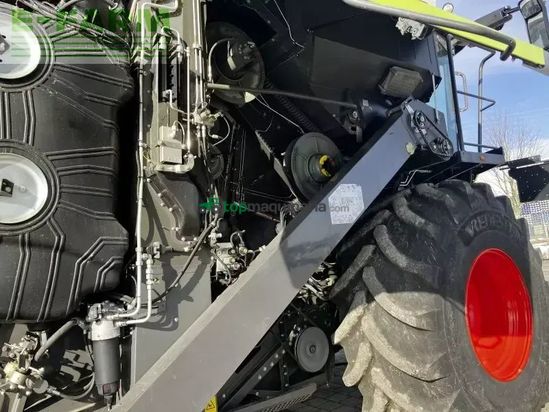 Cosechadora de Cereal - Claas - trion 750 + v770