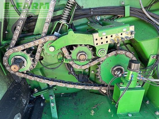 Empacadora gigant - John Deere - 864