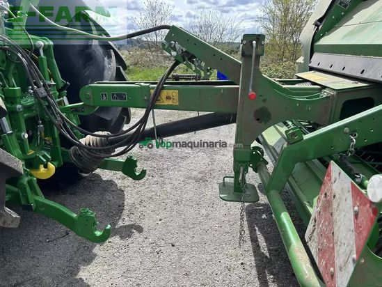 Empacadora gigant - John Deere - v 451 m maxicut 13 couteaux