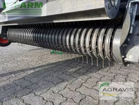 Empacadora gigant - Claas - quadrant 5200 fc tandem