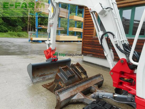 Excavadora - Takeuchi - tb 235 (3.605kg) powertilt hydr. sw + 3 löffel