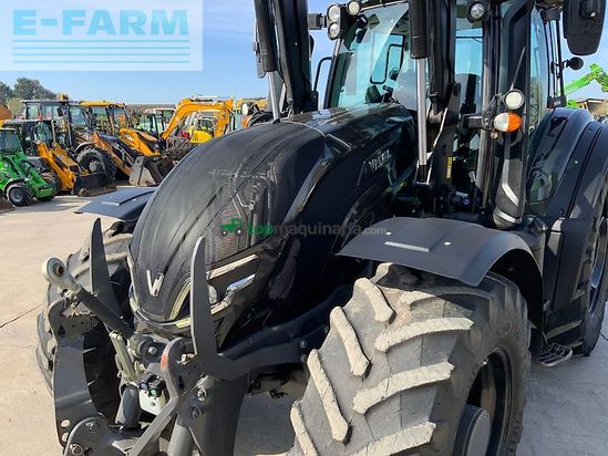 Tractor agrícola - Valtra - t235 versu tractor (st25946)