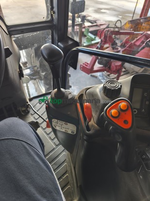 Tractor agrícola - New Holland - TM115 CON TRIPUNTAL DELANTERO